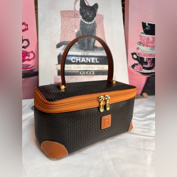 Bally Other - SOLD RARE Bally “B” Embossed Leather Case